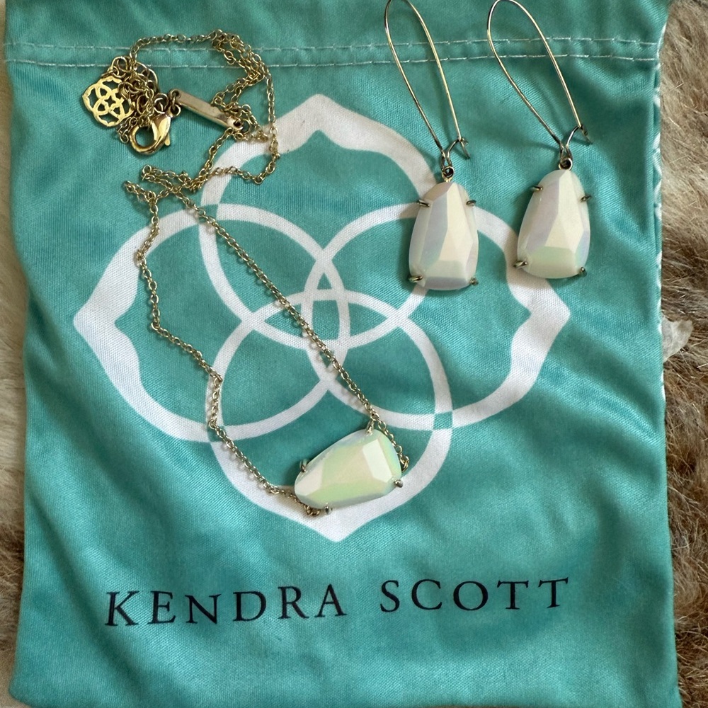 Rare Retired Kendra Scott Gold Necklace & Earring Set in White Iridescent Stone